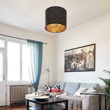 Vintage In The Old Town Apartmán